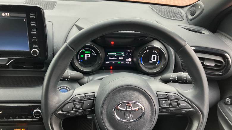 Toyota Yaris 1.5 Hybrid Dynamic 5dr CVT Hybrid Hatchback